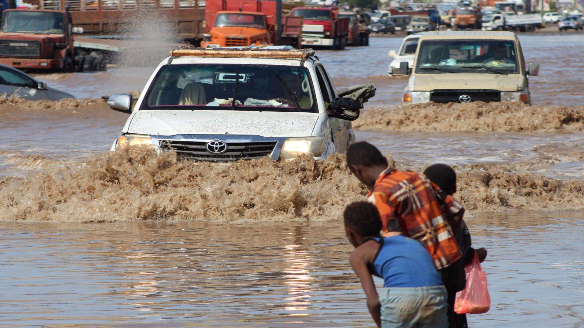 أكثر من 37 ألف متضرر من الأمطار والفيضانات في اليمن منذ مطلع 2024