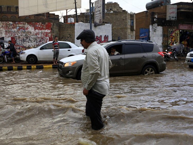 الأرصاد اليمني يتوقع هطول أمطار رعدية على عدة محافظات خلال الساعات القادمة