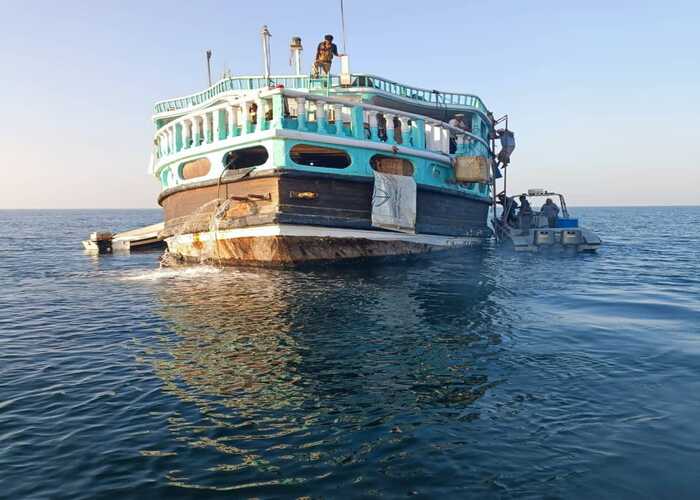 ضبط سفينة مخدرات إيرانية في ميناء سقطرى