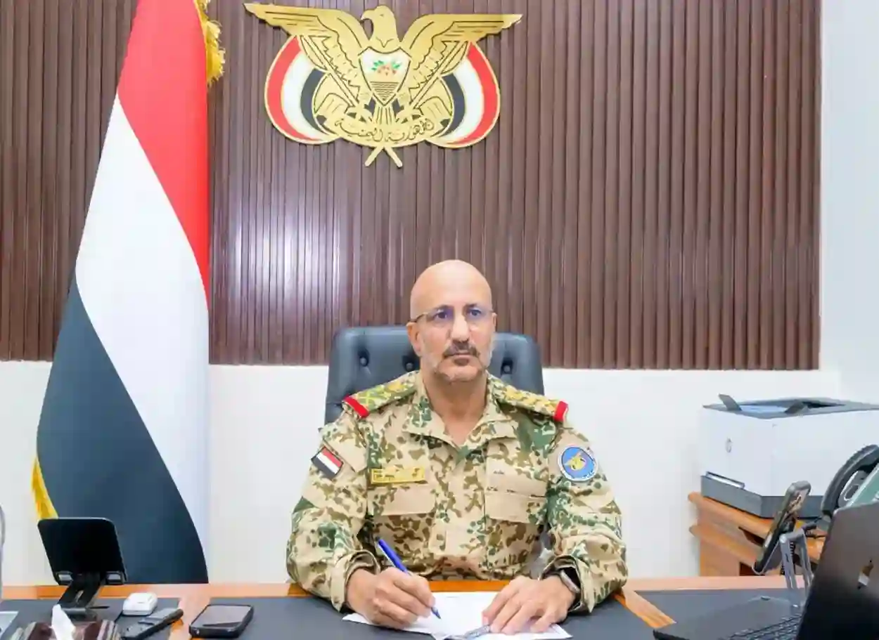 الفريق طارق صالح: معركتنا اليوم ضد المشروع الحوثي الإيراني امتداد لثورتي سبتمبر وأكتوبر.. وموعدنا صنعاء