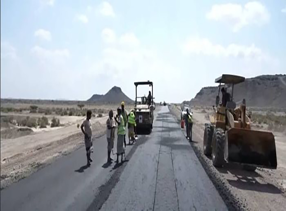 انطلاق أعمال فرش الأسفلت في المقطع الثاني من طريق النصر الزراعي بطول 37 كيلومتراً