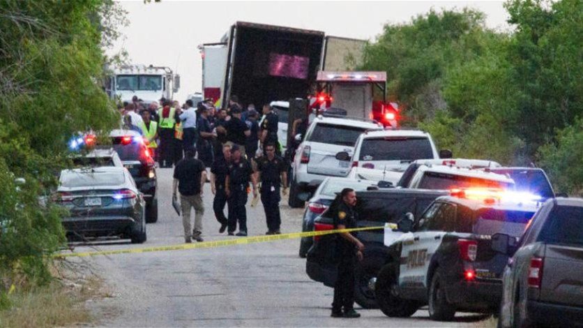 العثور على جثث 46 مهاجراً داخل شاحنة 